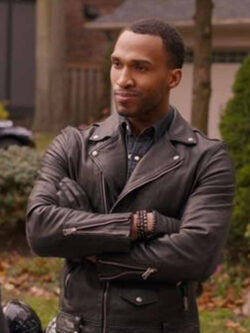 Ginny & Georgia Nathan Mitchell Leather Jacket