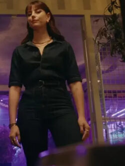 Susie Glass The Gentlemen 2024 Kaya Scodelario Blue Jumpsuit