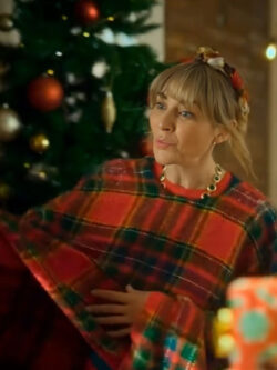 A Vintage Christmas 2024 Laura Bunting Plaid Poncho