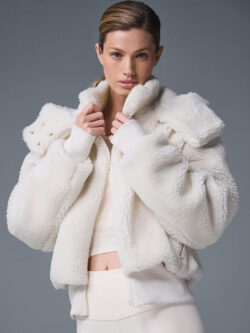 New Alo Foxy Sherpa Jacket