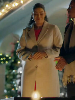 Jordin Sparks Thomas A Christmas Treasure Lou Trench Coat