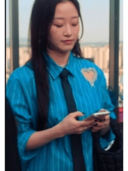 Yuri TV Series XO, Kitty S02 Gia Kim Blue Striped Heart Cut Out