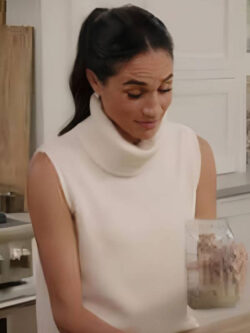 TV-Series With Love Meghan S02 Meghan Ivory Vest