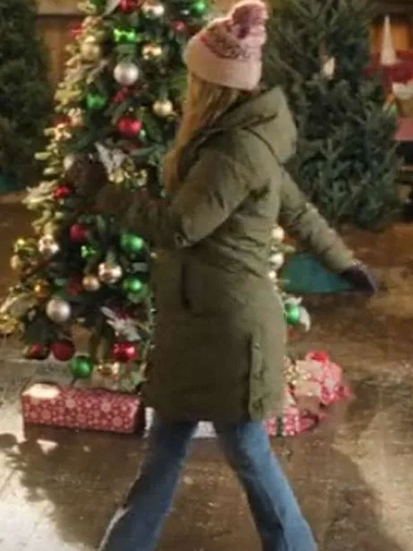 A Merry Little Ex-Mas 2025 Alicia Silverstone Green Cotton Hooded Jacket
