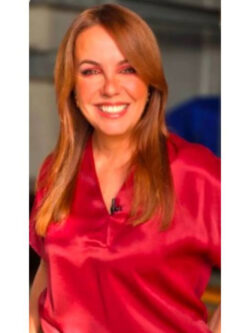 New A Nossa Tarde Tânia Ribas de Oliveira Red Satin Top