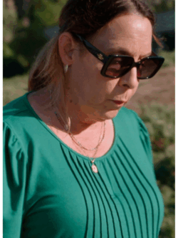 New 90 Day The Single Life S05 Kim Menzies Green Pleat Front Top